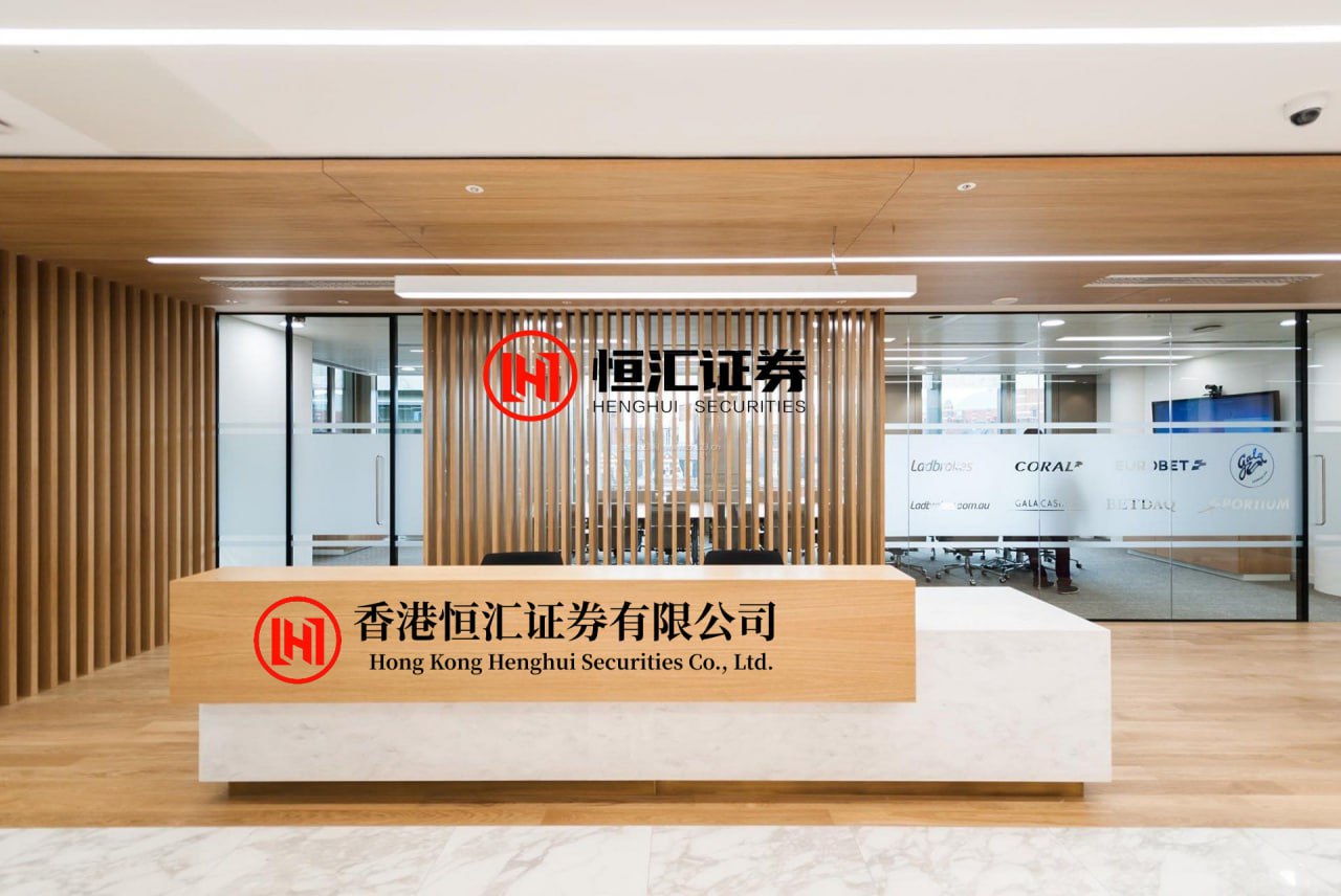 德旺配资 日本药厂储罐爆炸5人受伤 火势三小时后被扑灭